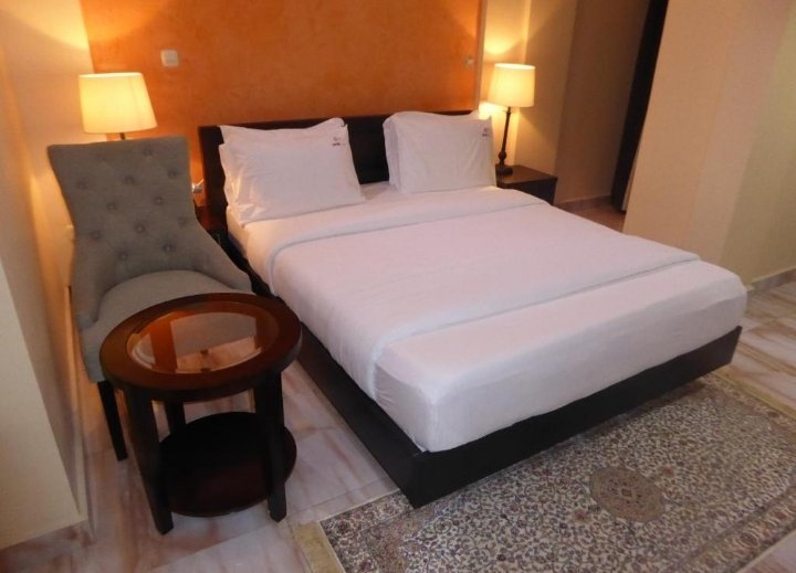 Prestige Room