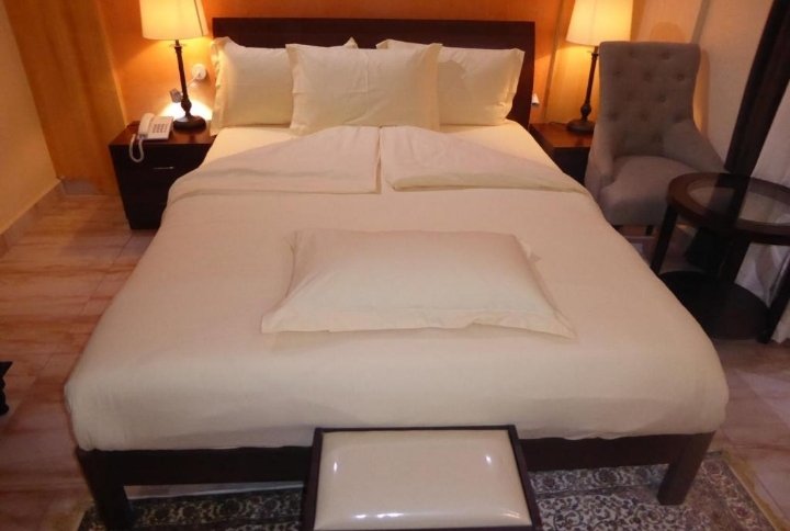 Prestige Room