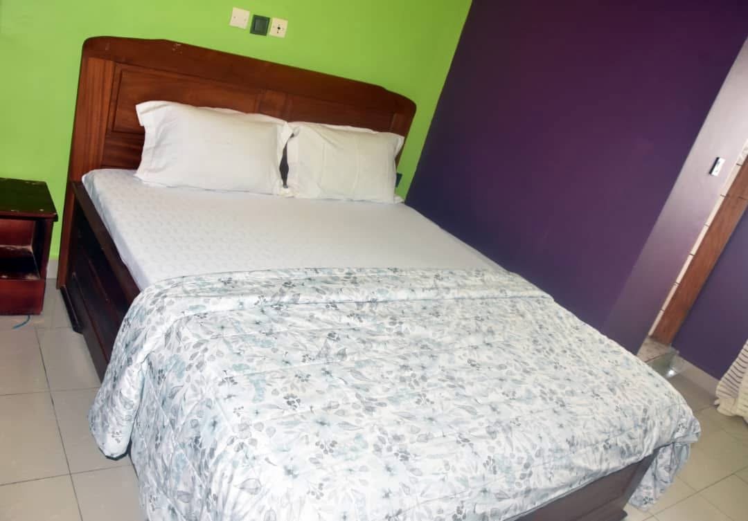 Comfort Rooms