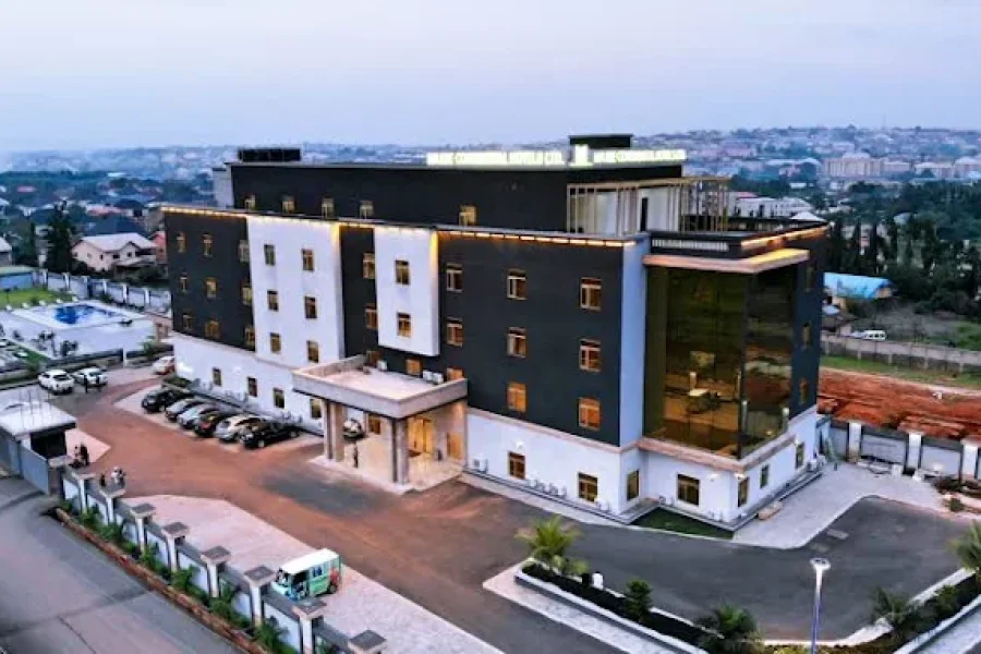 Maxbe Continental Hotel