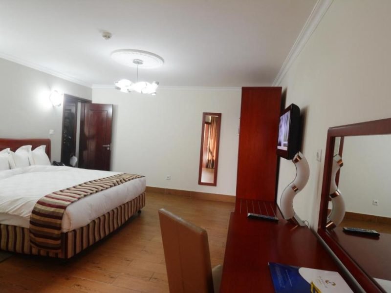 Deluxe Suite