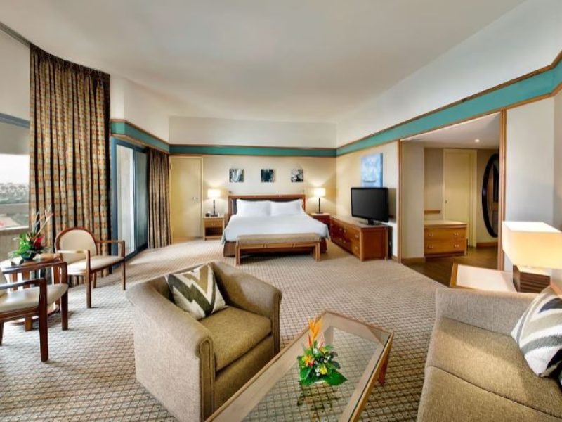 Queen Executive Room