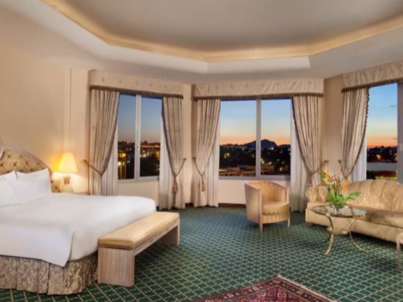 Presidential 1 king Bed Suite