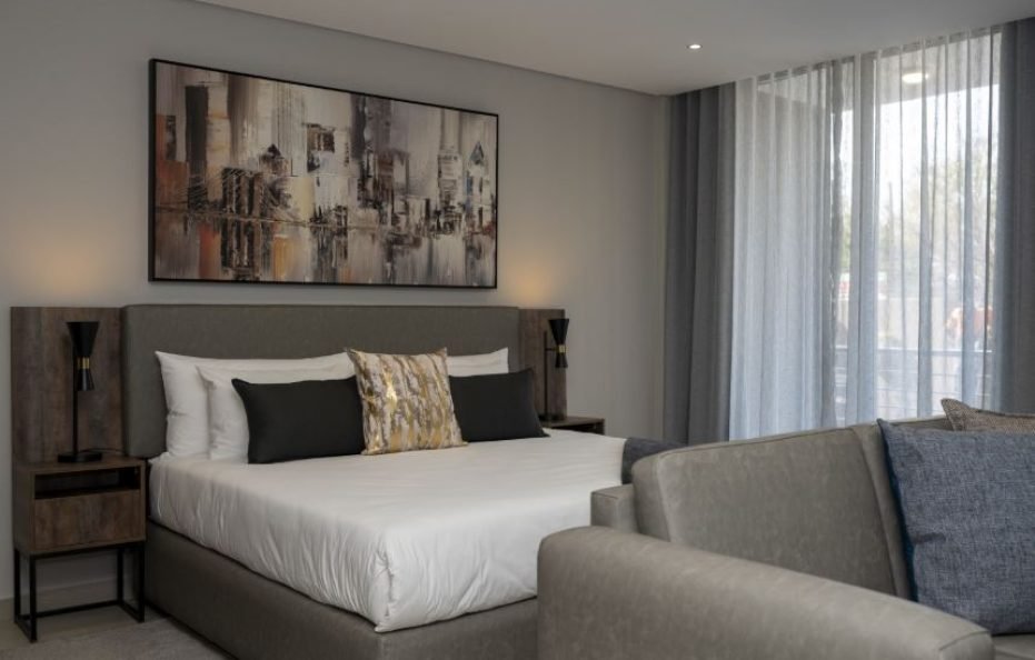 Lux Leisure Apartment Hotel