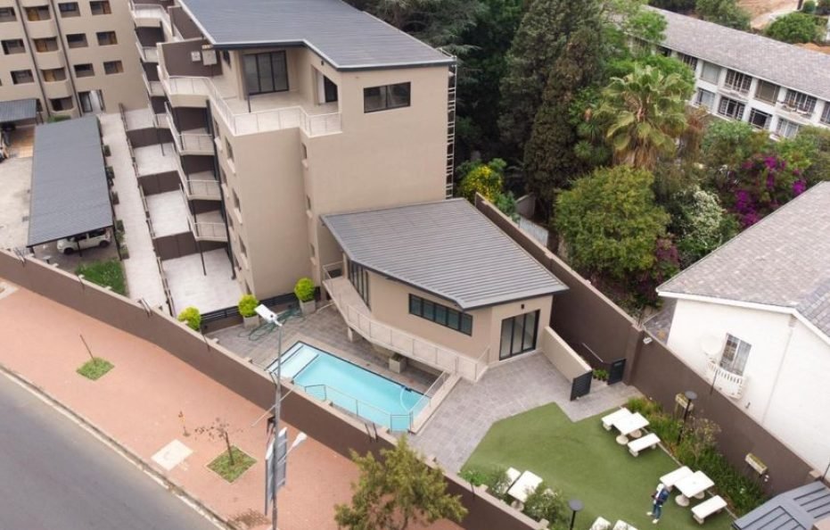 Lux Leisure Apartment Hotel