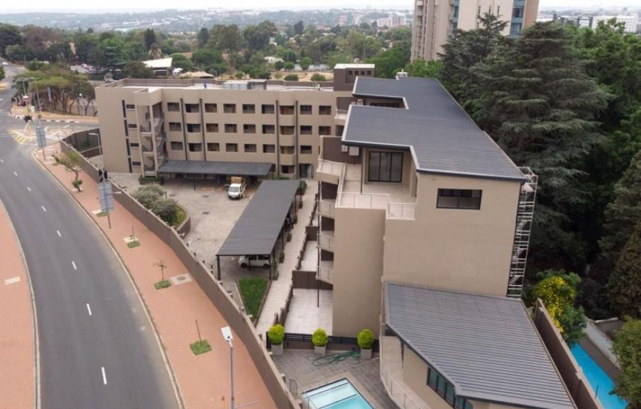 Lux Leisure Apartment Hotel